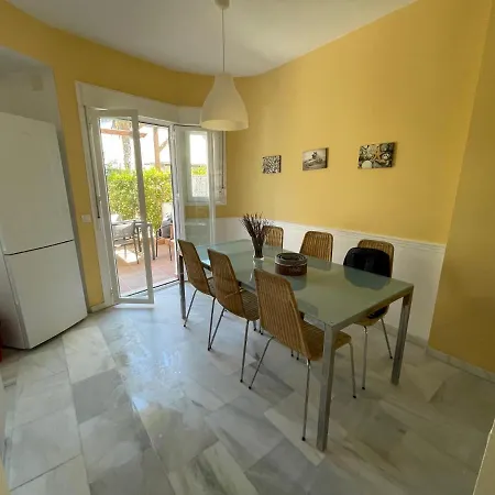 Hochwertiges Haus In Wunderschoener Golf Anlage Am Casa vacanze Rota