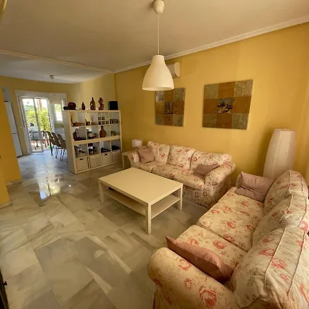 Hochwertiges Haus In Wunderschoener Golf Anlage Am Casa vacanze Rota