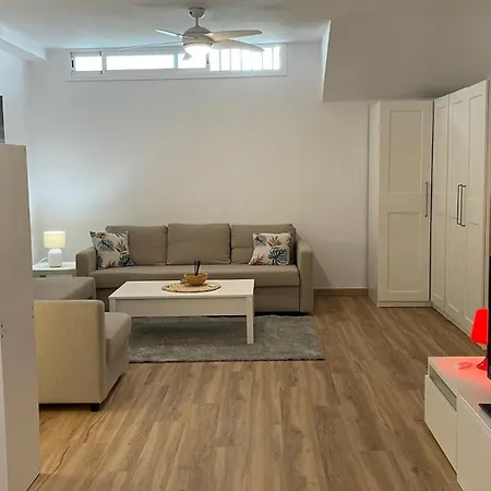 Hochwertiges Haus In Wunderschoener Golf Anlage Am *